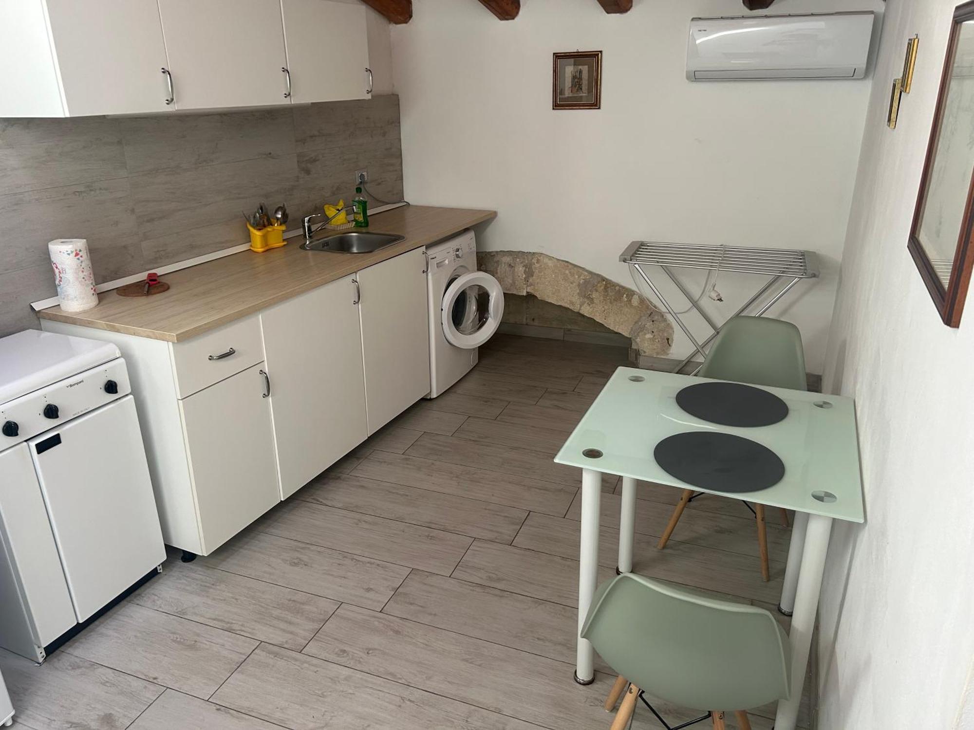 Deni'S Apartments 시라쿠사 외부 사진