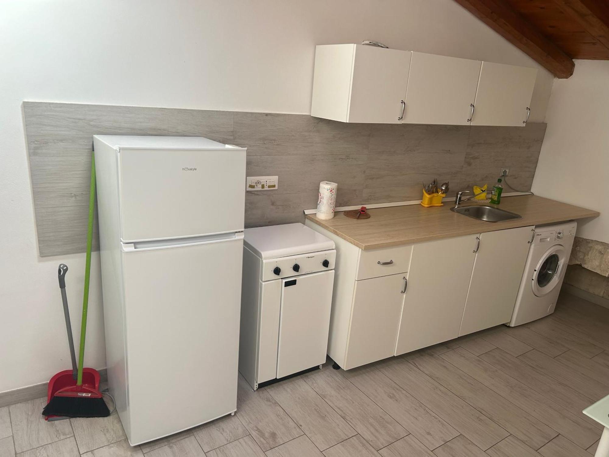 Deni'S Apartments 시라쿠사 외부 사진