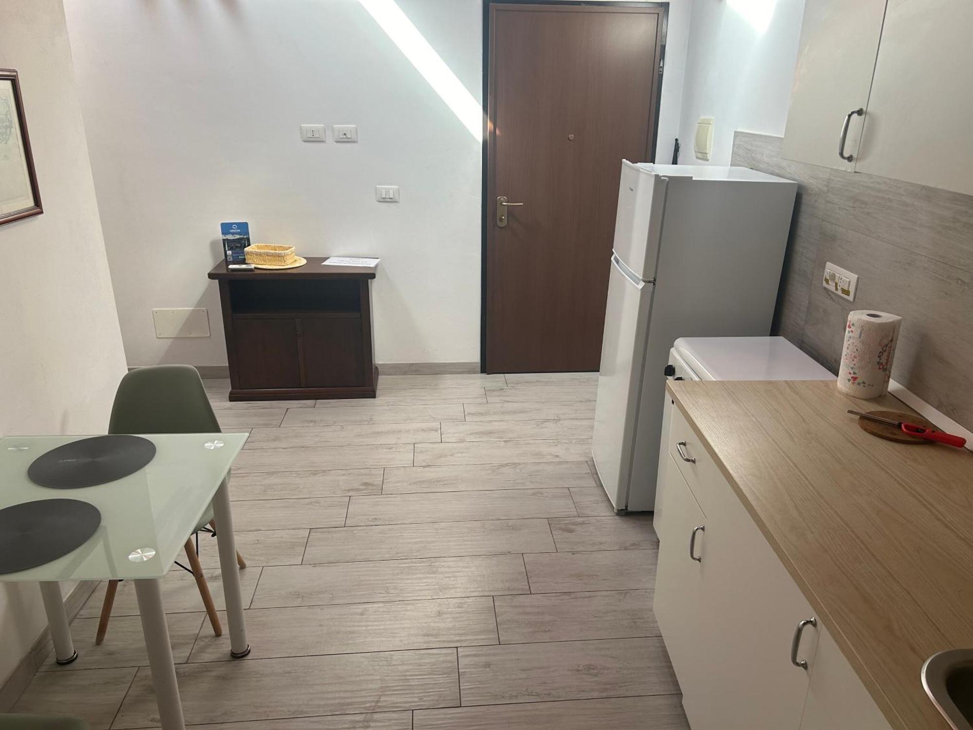 Deni'S Apartments 시라쿠사 외부 사진