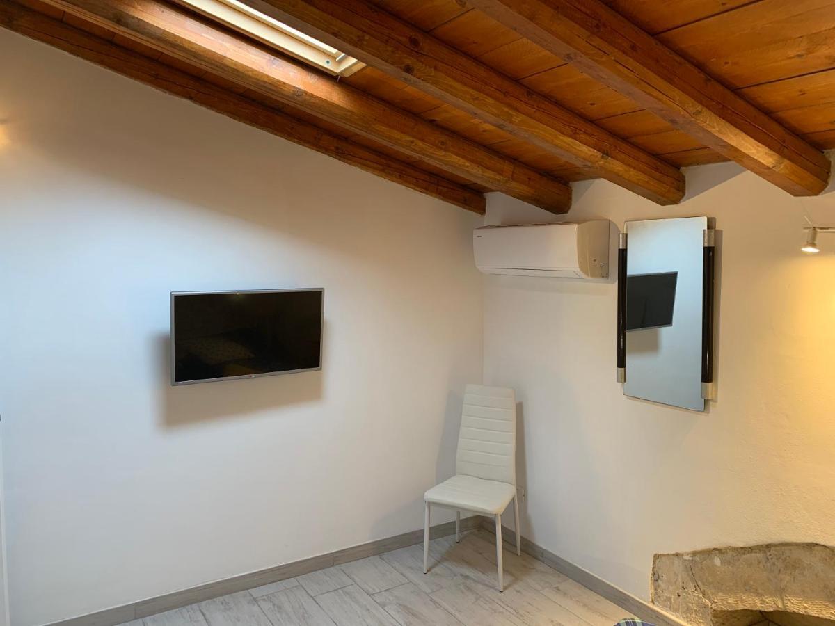 Deni'S Apartments 시라쿠사 외부 사진